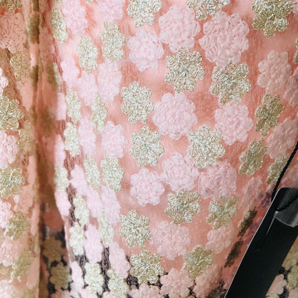 ALBERTO MAKALI Pink Gold Flowers Shoulder Off Sleeve Top - Picture 12 of 14